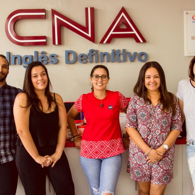 Equipe de professores do CNA Mirassol (Foto: Natália Campanholo)